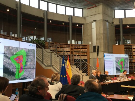 Lafcarr presenta su experiencia en instalación de sirenas en jornada técnica sobre emergencias químicas.